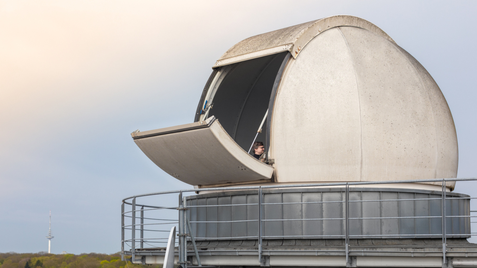 The walk-in white dome on NW1