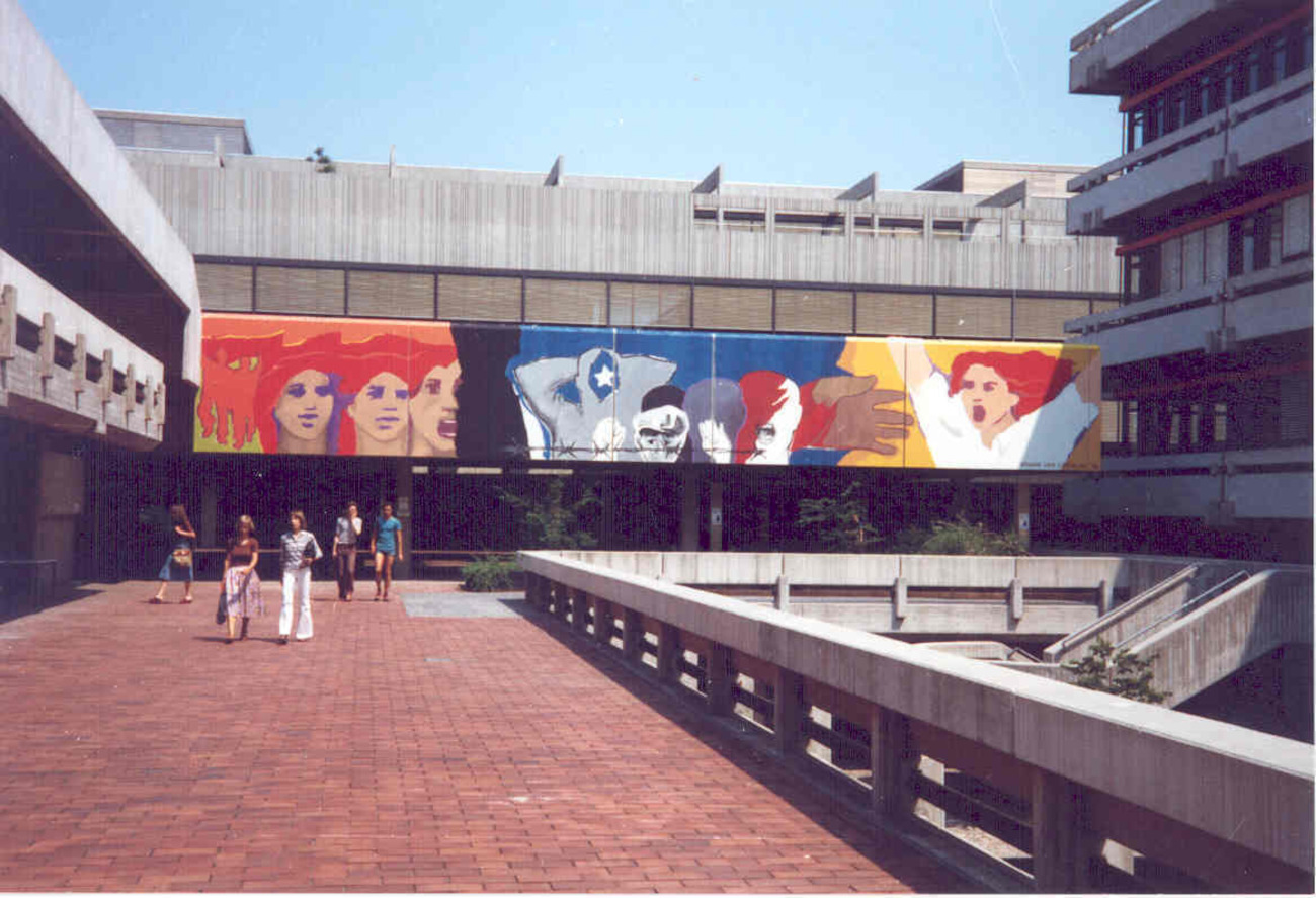 Das Wandbild auf dem Boulevard vor der SuUB um 1976