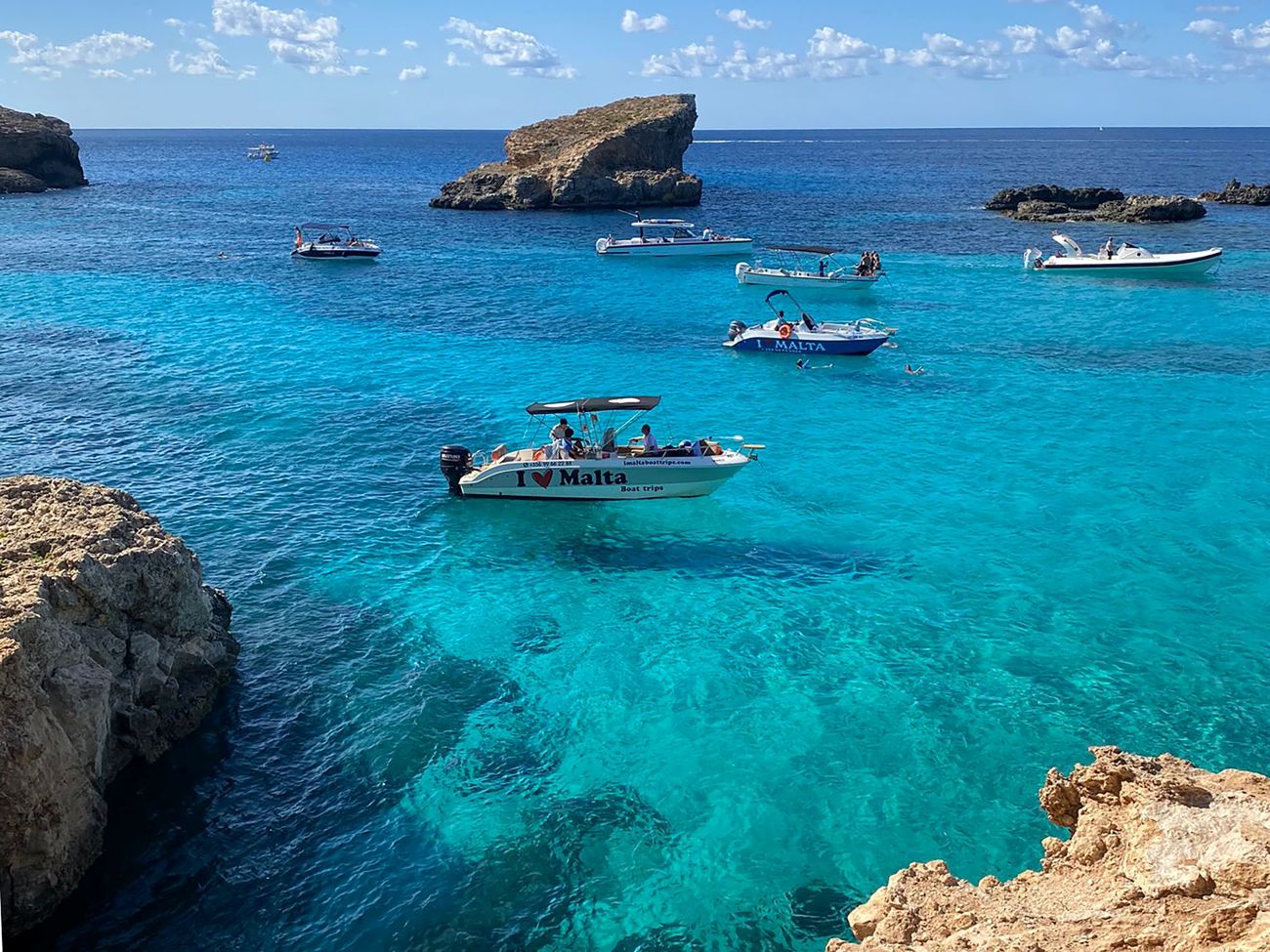 Ein Foto von der bekannten „blauen Lagune“ auf Malta.