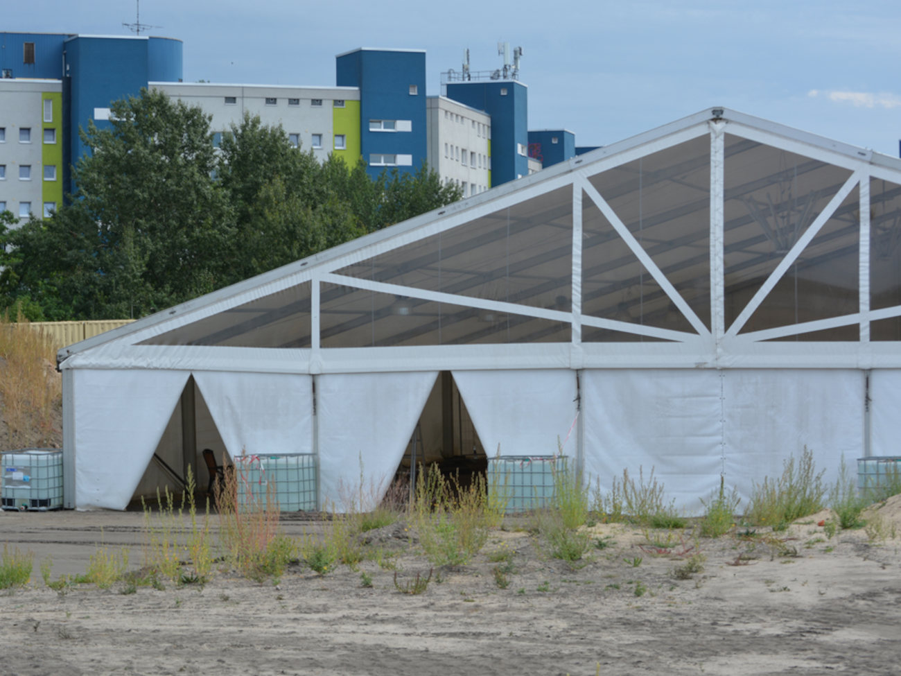 Zelt der Grabungsstätte in Oslebshausen