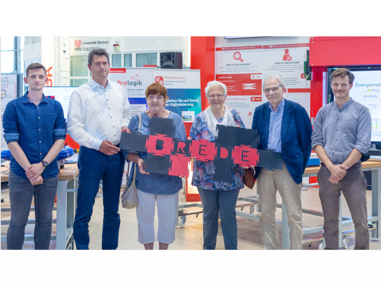 Gruppenbild der Lernfabrik im BIBA mit der Brede Stiftung