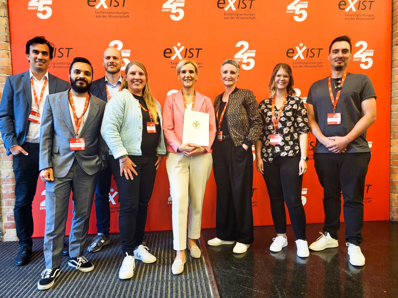Dr. Daniel Otero Baguer (aisencia GmbH), Ali Alam (Constructor University), Ole Bast (Referent für Startups und Kultur- und Kreativwirtschaft, Bremen), Meike Goos, Rektorin Jutta Günther, Anne-Kathrin Guder (Universität Bremen), Franziska Gloeden, Dr. Tin